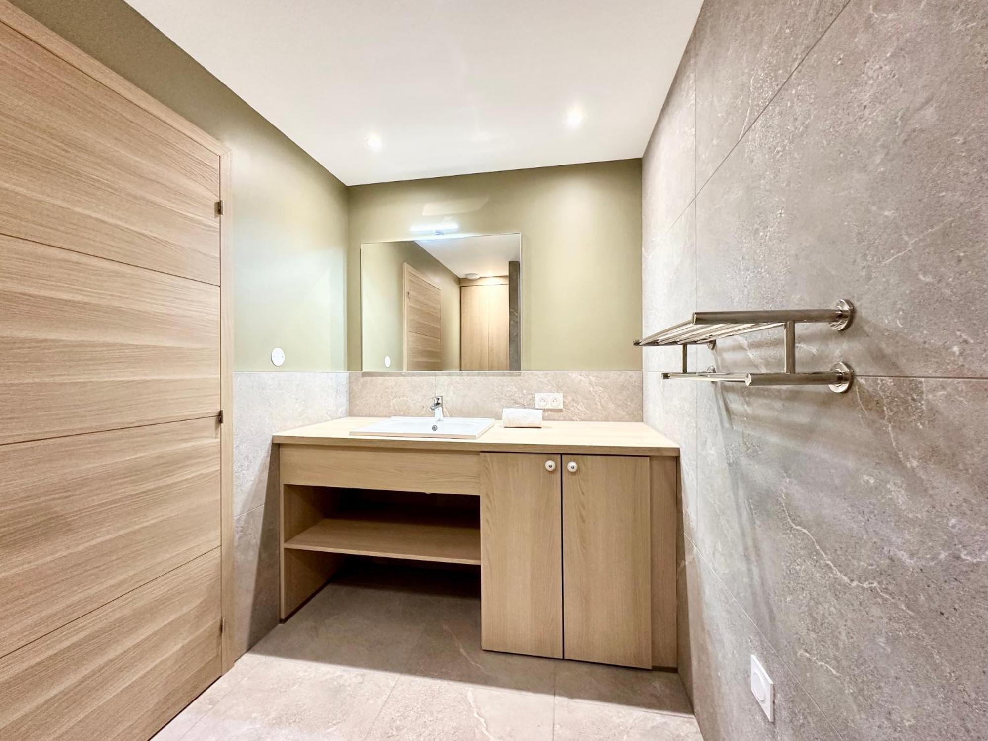 Apartment Le Jungle - Neuf - Parking Prive - Hyper Centre Mont-de-Marsan